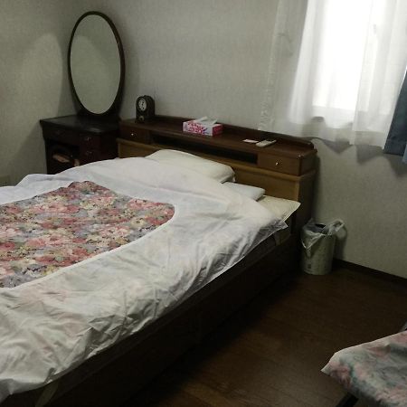 Guesthouse Cosmo Токушима Екстериор снимка